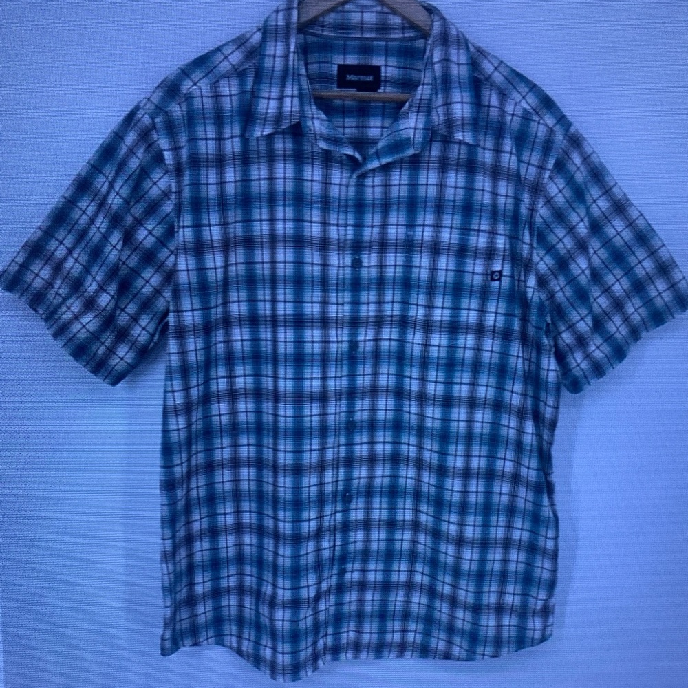 Marmot Men's Blue and Green Plaid Short-Sleeve Button-Up Shirt